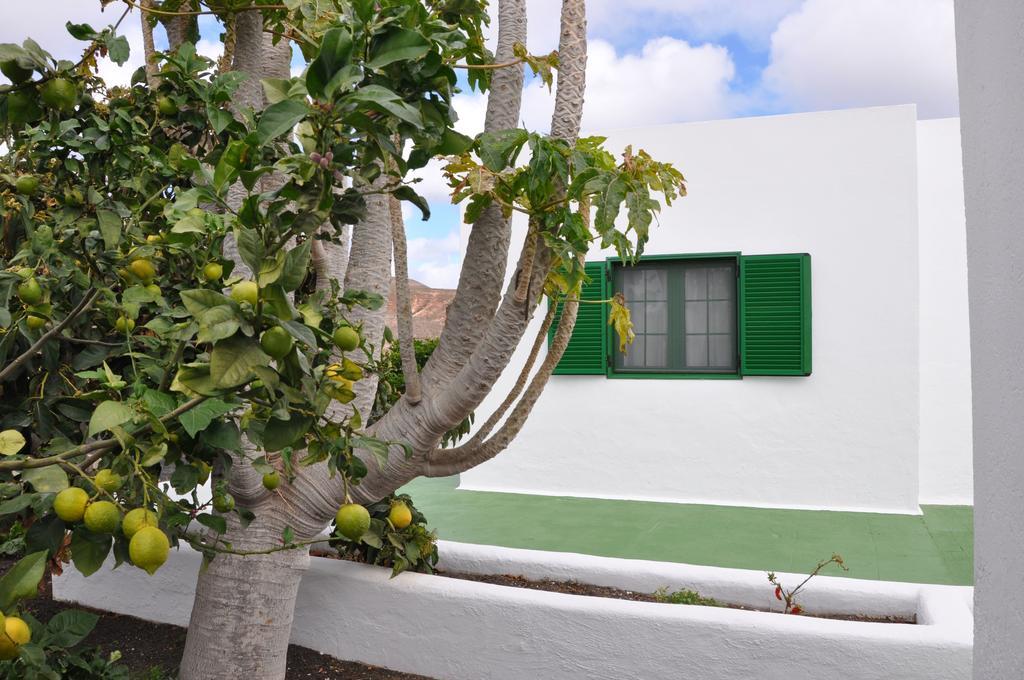 La Casita De Mari Carmen Guest House Mala Exterior photo